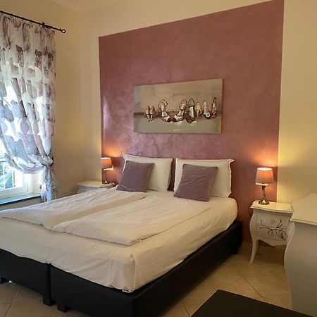 Betty'S House Bed & Breakfast ลาซีเซ ภายนอก รูปภาพ