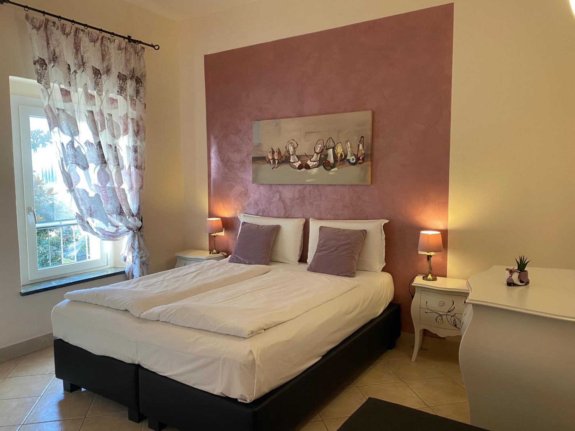 Betty'S House Bed & Breakfast ลาซีเซ ภายนอก รูปภาพ