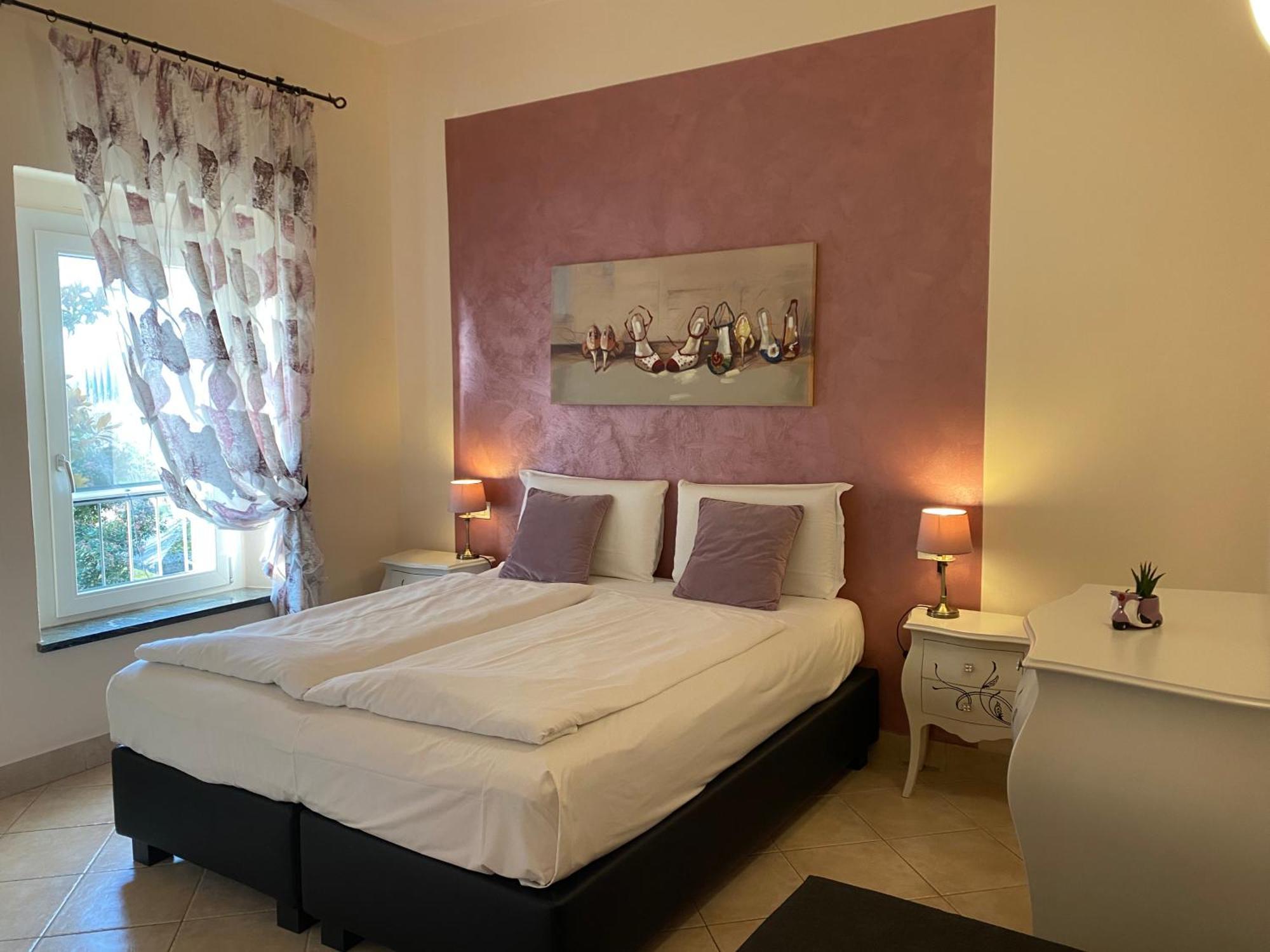 Betty'S House Bed & Breakfast ลาซีเซ ภายนอก รูปภาพ