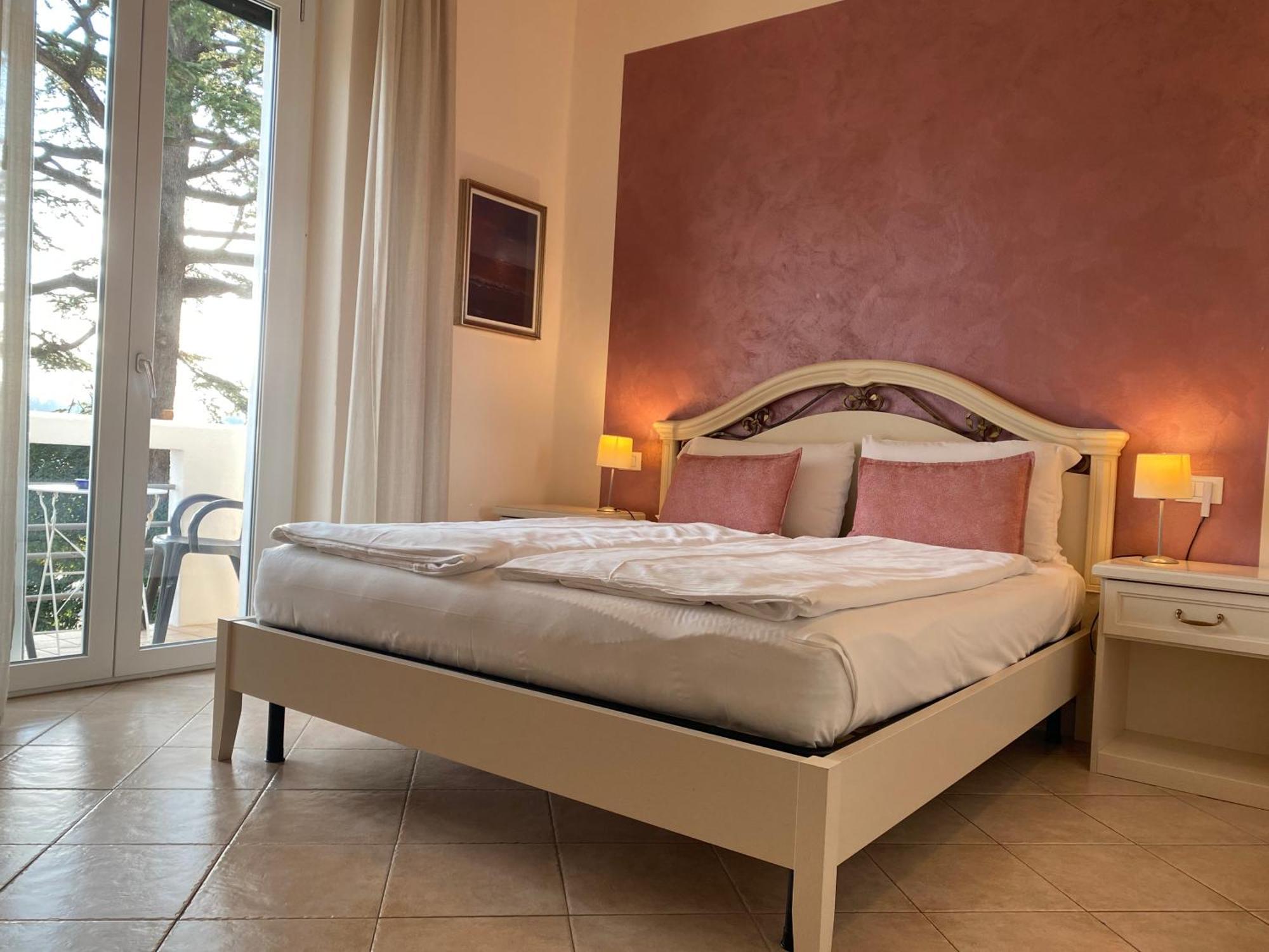 Betty'S House Bed & Breakfast ลาซีเซ ภายนอก รูปภาพ