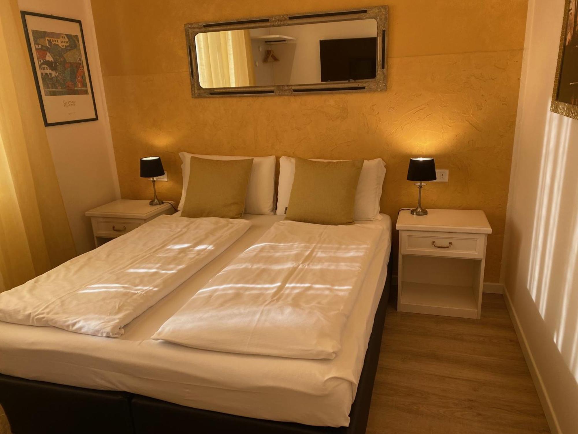 Betty'S House Bed & Breakfast ลาซีเซ ภายนอก รูปภาพ